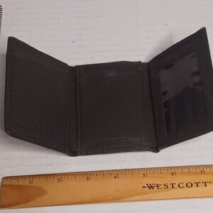 Perry Ellis Portfolio Leather Wallet